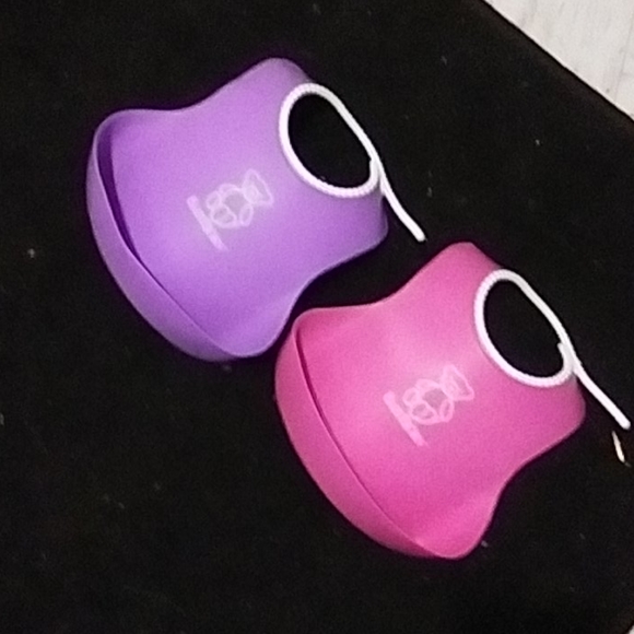 Plastic Baby Bibs - Picture 2 of 2